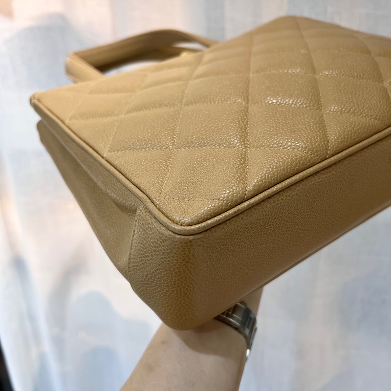 Chanel Vintage Beige Caviar Bag-3