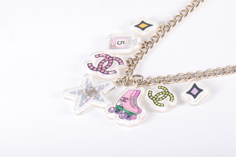 CHANEL(香奈兒) 合金 樹脂 限量亞克力多吊墜項鏈-1