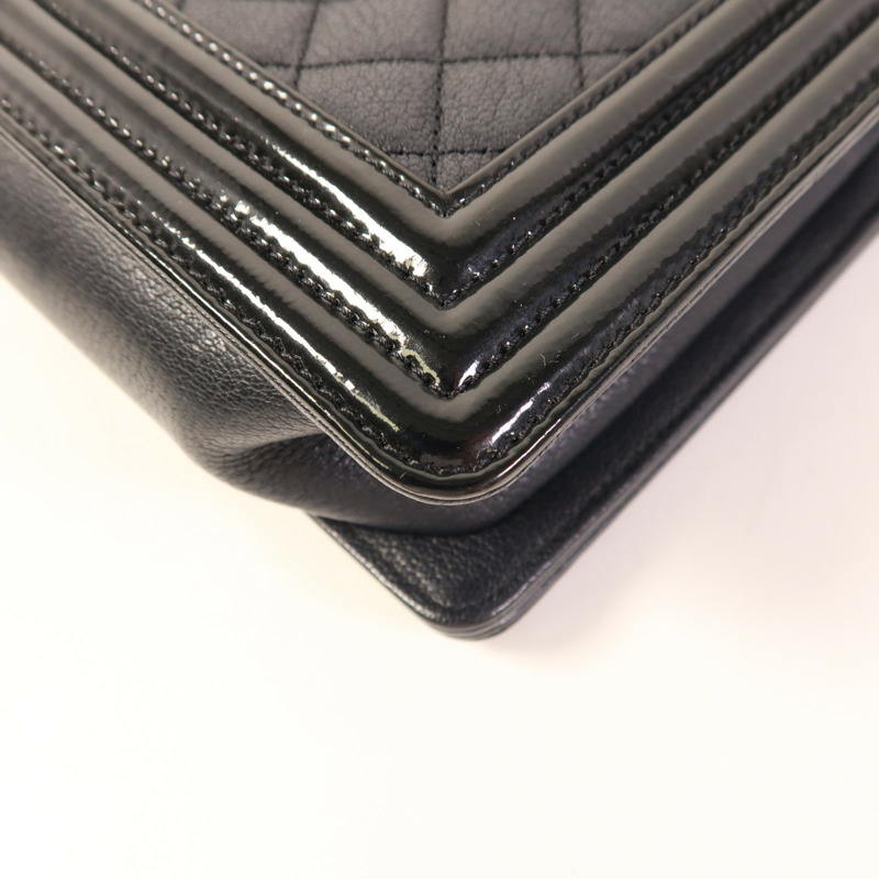 CHANEL 牛皮皮革Boy 28鏈帶肩背袋-15