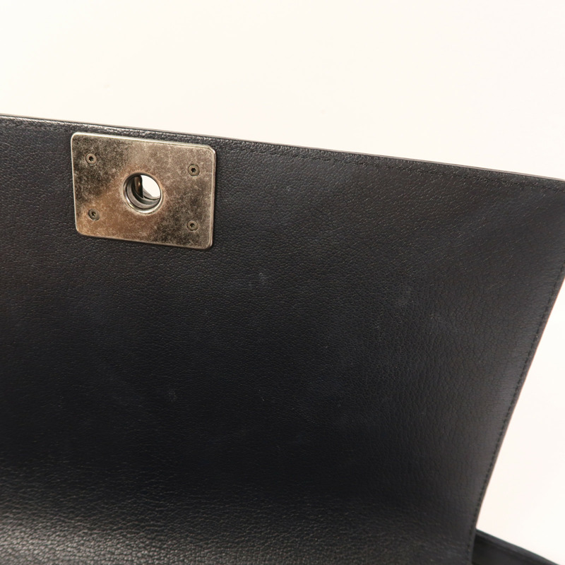 CHANEL 牛皮皮革Boy 28鏈帶肩背袋-19