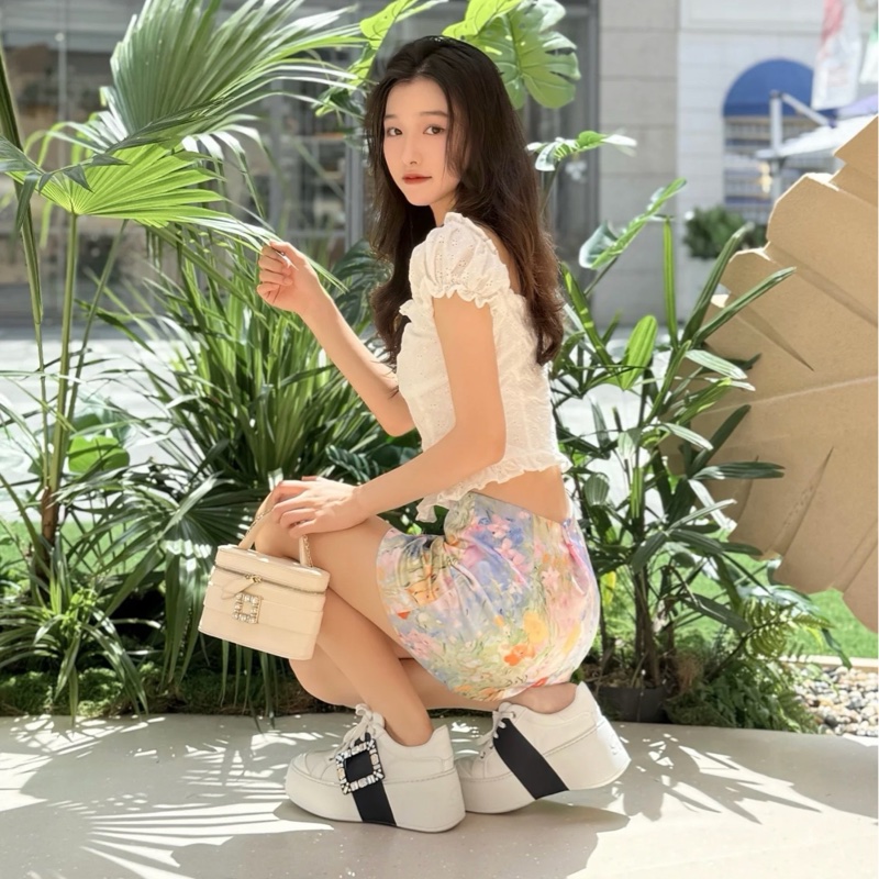 促銷品 Roger  Vivier Viv' Skate 皮革運動鞋 水鑽扣-5