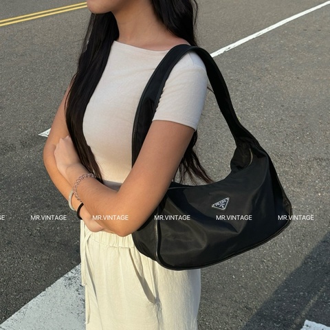 🏷️ Prada hobo