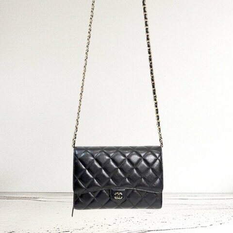 CHANEL 黑色淡金釦牛皮三折WOC