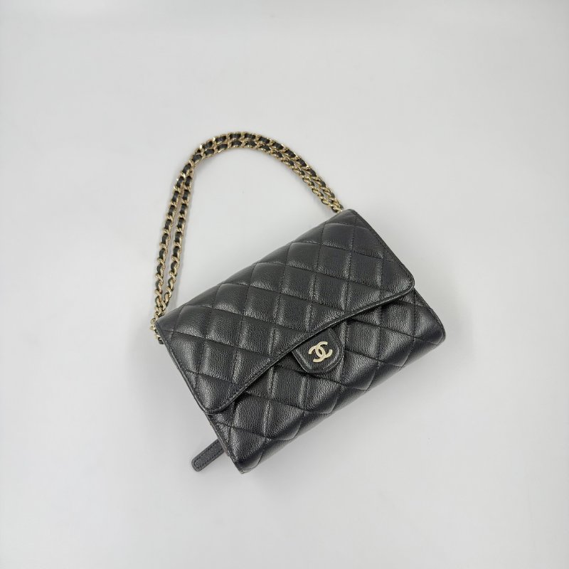 CHANEL-黑色淡金釦牛皮三折WOC-0