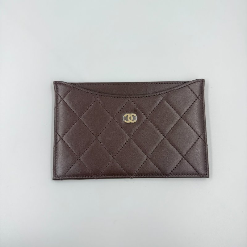 CHANEL-黑色淡金釦牛皮三折WOC-21