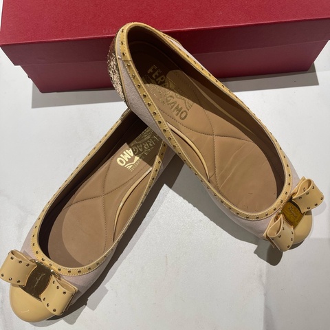 「JL精品代購」 Salvatore Ferragamo 蝴蝶結娃娃鞋/平地鞋