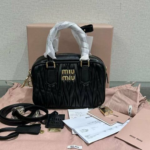 ✨MIUMIU Arcadie黑金皺褶手提斜背保齡球包19*13*6 全新配件塵袋盒子