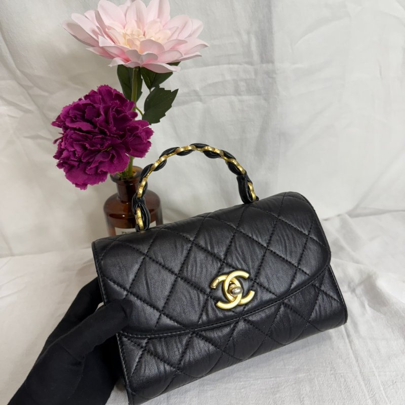 CHANEL - 黑金 coco handle mini flap-4