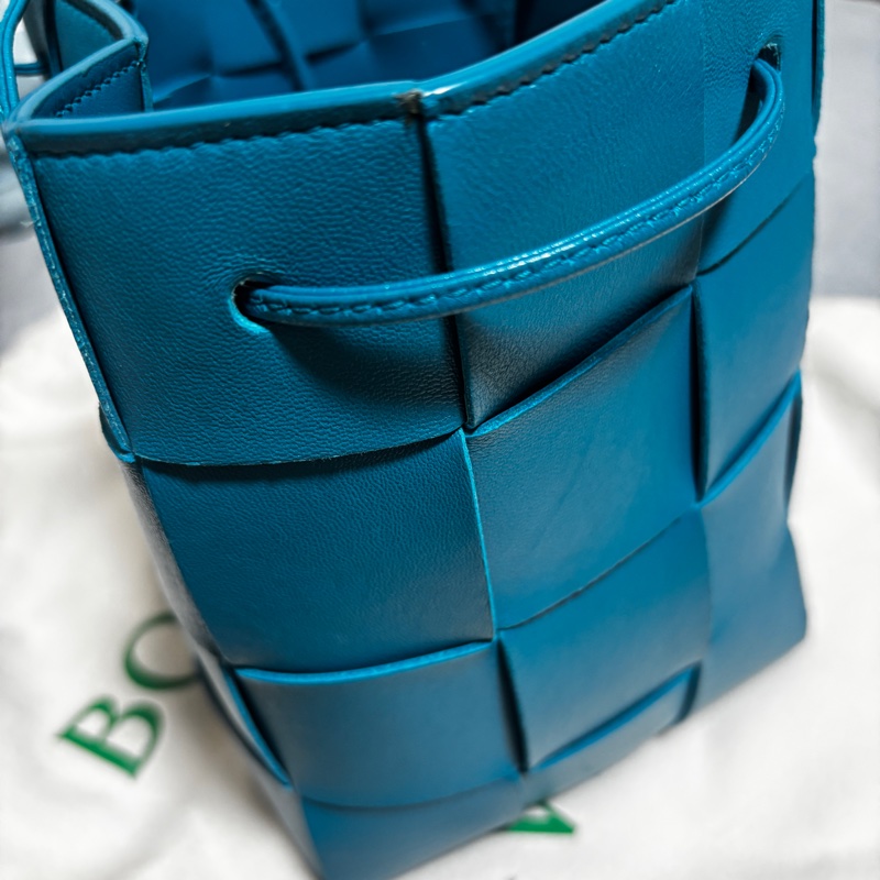 BV 4*3 土耳其藍水桶包-3