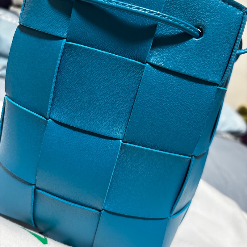 BV 4*3 土耳其藍水桶包-8