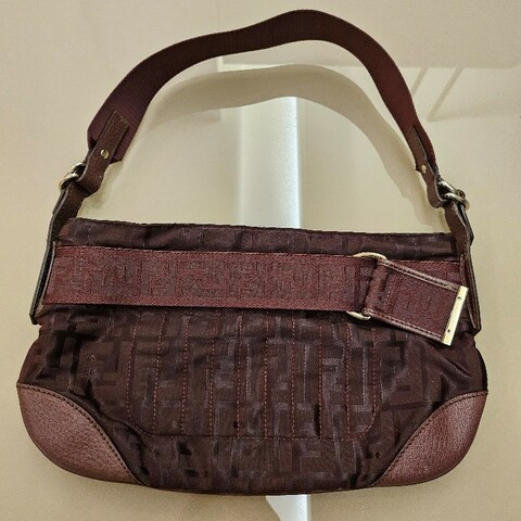 FENDI 腋下包