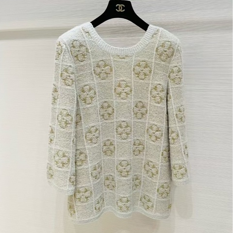 ⭐️ Chanel Top 毛衣