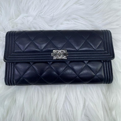 chanel boy long wallet