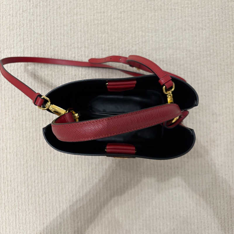 Prada Panier 水桶包 紅色-0