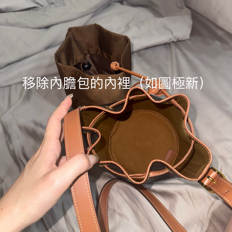 Celine老花抽繩水桶包-8