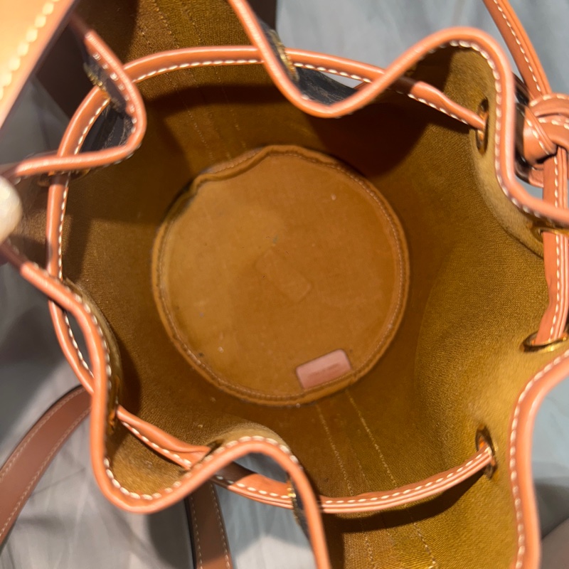 Celine老花抽繩水桶包-9