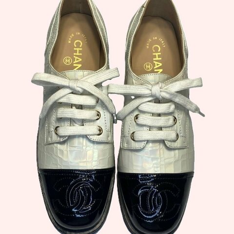 Chanel women's Flats 38號