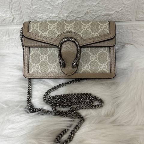 GUCCI Dionysus 系列GG超迷你斜背包