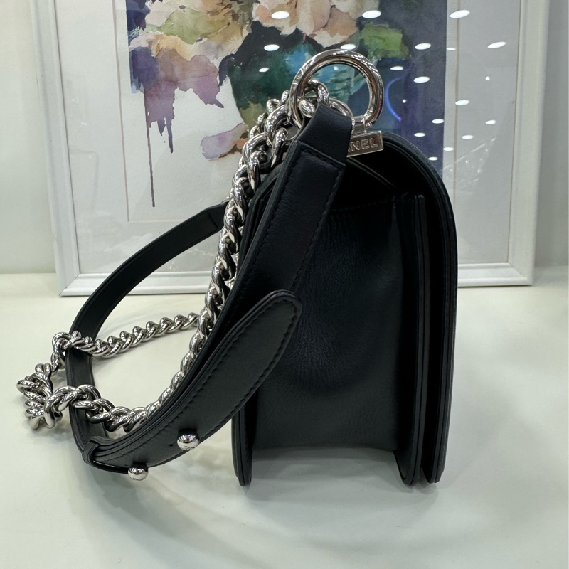 Chanel 香奈兒 黑銀V紋中號leboy 22開帶卡-3