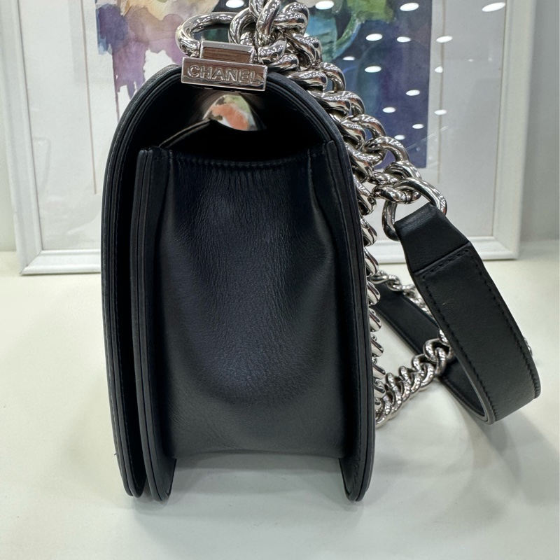 Chanel 香奈兒 黑銀V紋中號leboy 22開帶卡-4