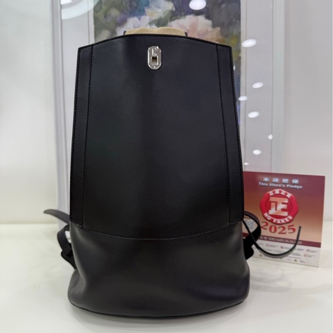 Hermes 愛馬仕GR24黑色雙肩包evercolor皮 銀扣 A刻 尺寸：24cmx32cmx12cm
