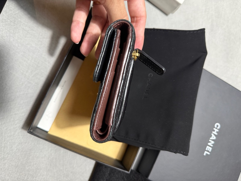 質感香奈兒羊皮短夾-26