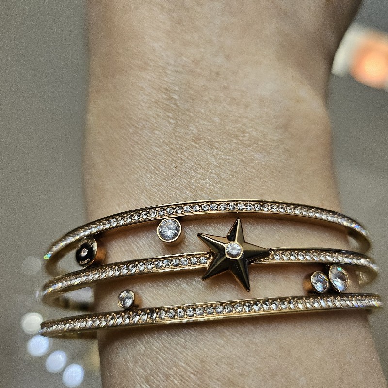 Michael Kors 寬版帶鑽手環-3