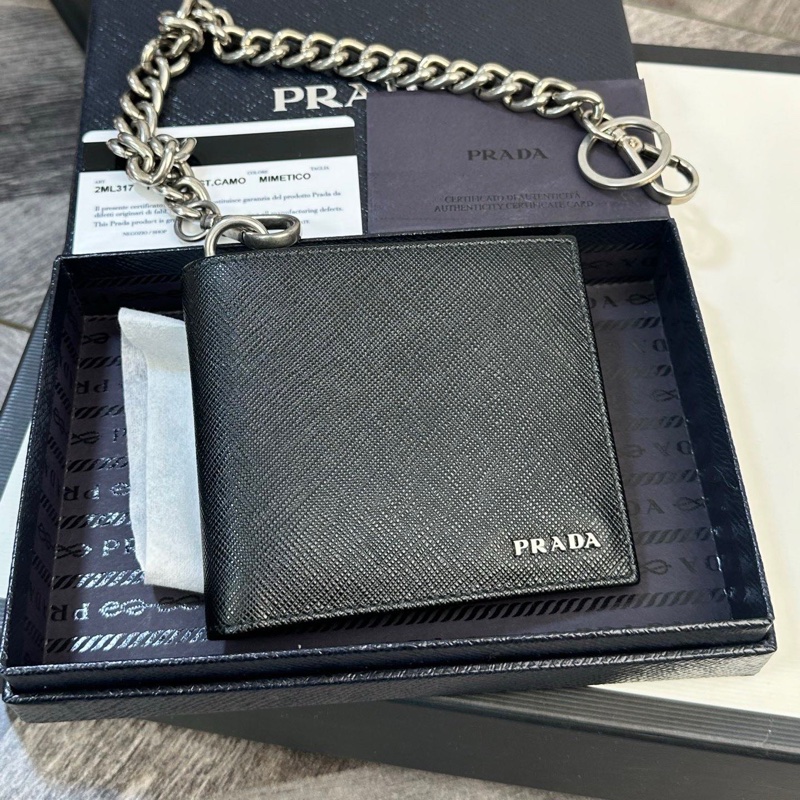 Prada 普拉達 牛皮 錢包鏈條可以拆卸 尺寸約：11*1.5*9.5cm~-0