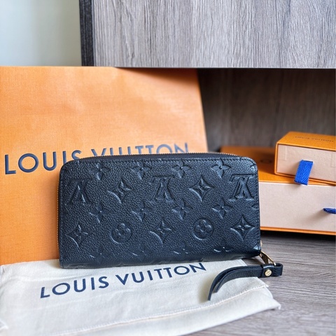 🏷Louis Vuitton壓紋拉鍊錢包