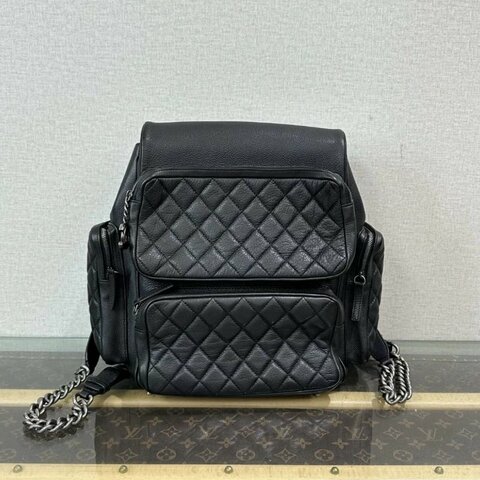 CHANEL 黑銀菱格紋多口袋後背包34*32*17 98新