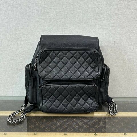 CHANEL 黑銀菱格紋多口袋後背包34*32*17 98新