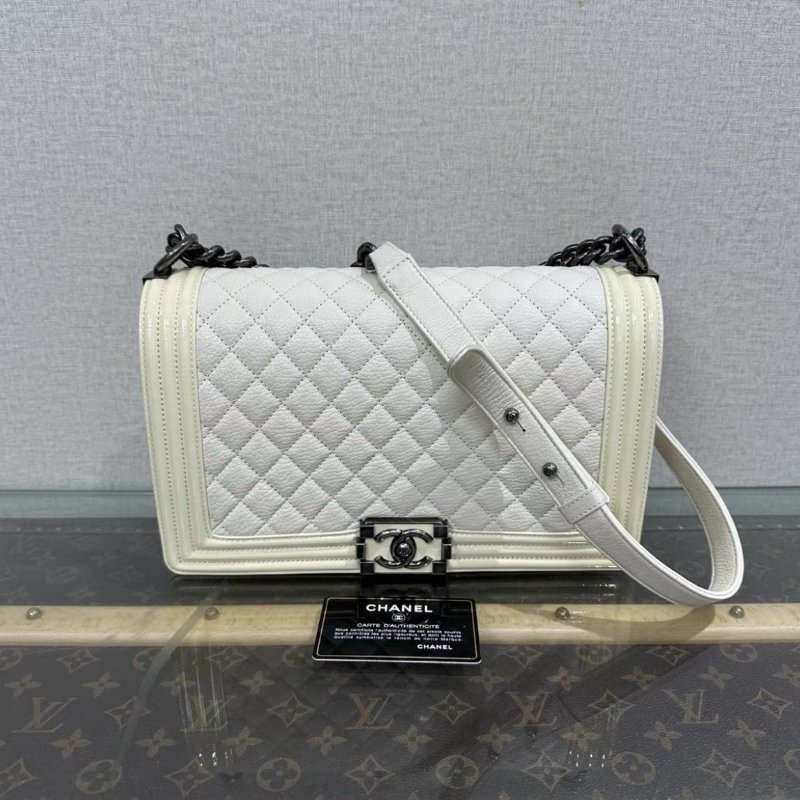 CHANEL Leboy中大號28*18*7 98新 配件保卡塵袋-0