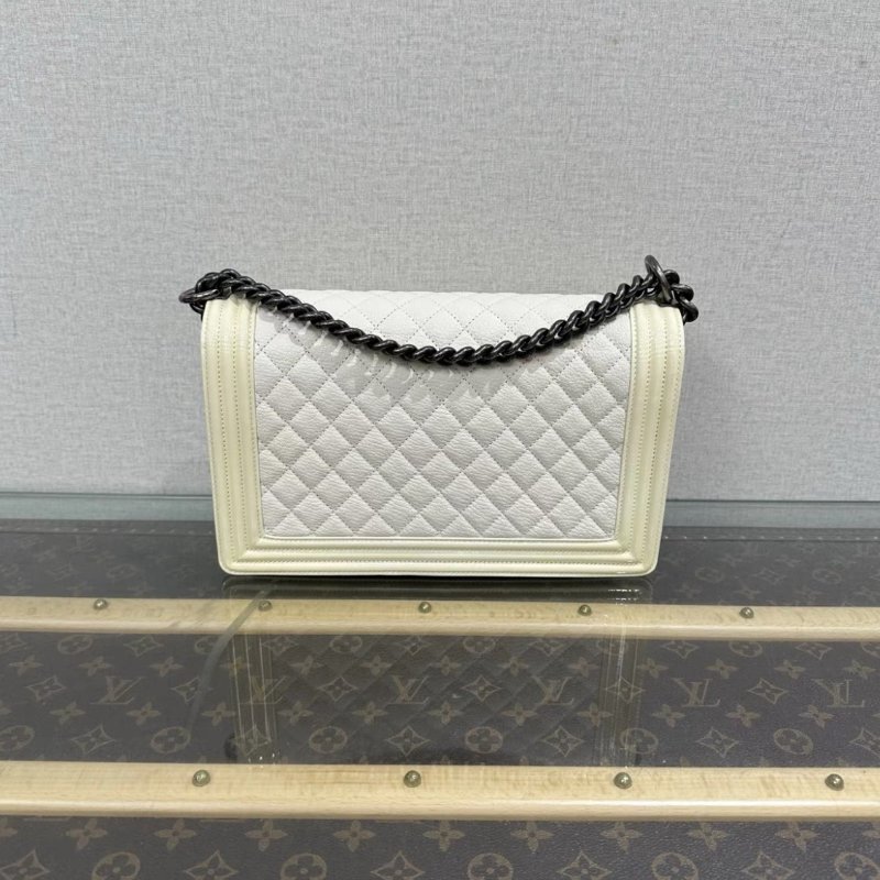 CHANEL Leboy中大號28*18*7 98新 配件保卡塵袋-5