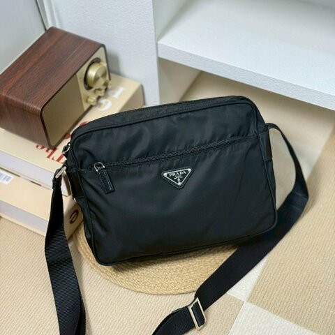 🏷️Prada．Re-Nylon 相機包
