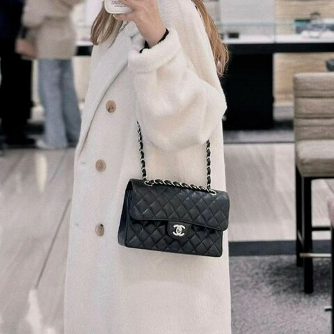 專櫃35萬❗ CHANEL CF23 黑銀荔枝牛 經典款