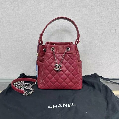 CHANEL 紅銀荔枝牛皮抽繩水桶包 20*21*12 98新配件塵袋