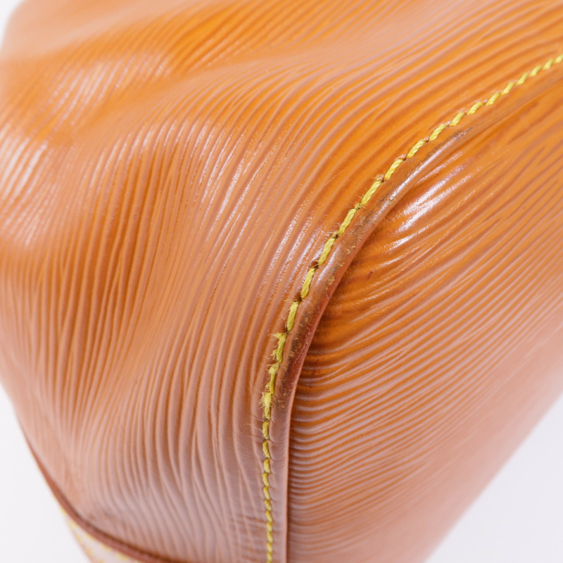 LOUIS VUITTON Epi Noe金扣肩背袋-7