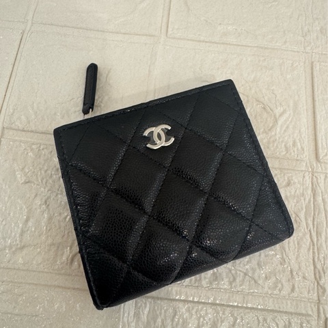 Chanel Ap3388黑荔枝對開短夾