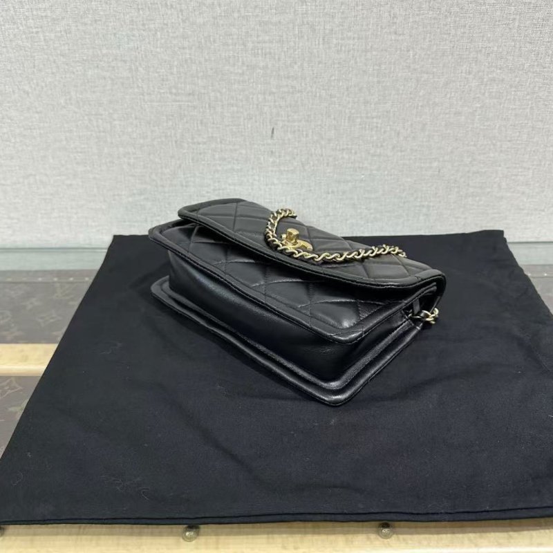 ✨CHANEL 黑金金幣豆腐包 19*12*6 98新 配件塵袋盒子保卡-5