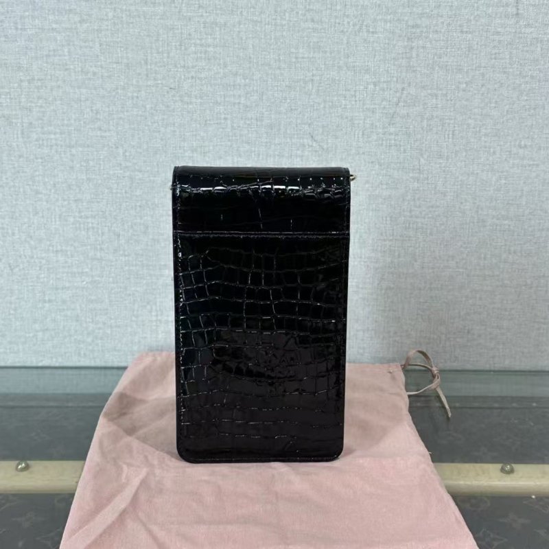 ✨MIUMIU 黑金鱷魚壓紋寶石鍊條肩背斜背手機包 10*18*3 98新配件塵袋-2