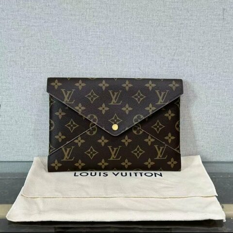 ✨LV 老花大號信封包 23*17*11 99新配件塵袋