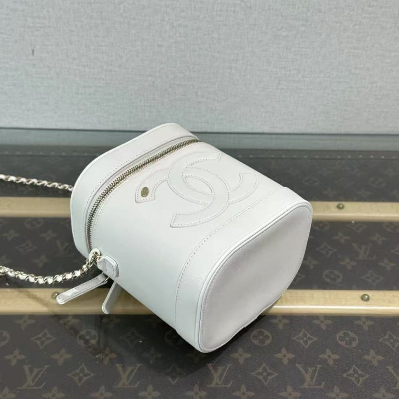 ✨CHANEL 白金雙C手提斜背化妝包 14.5*16*12 99新 配件塵袋-3