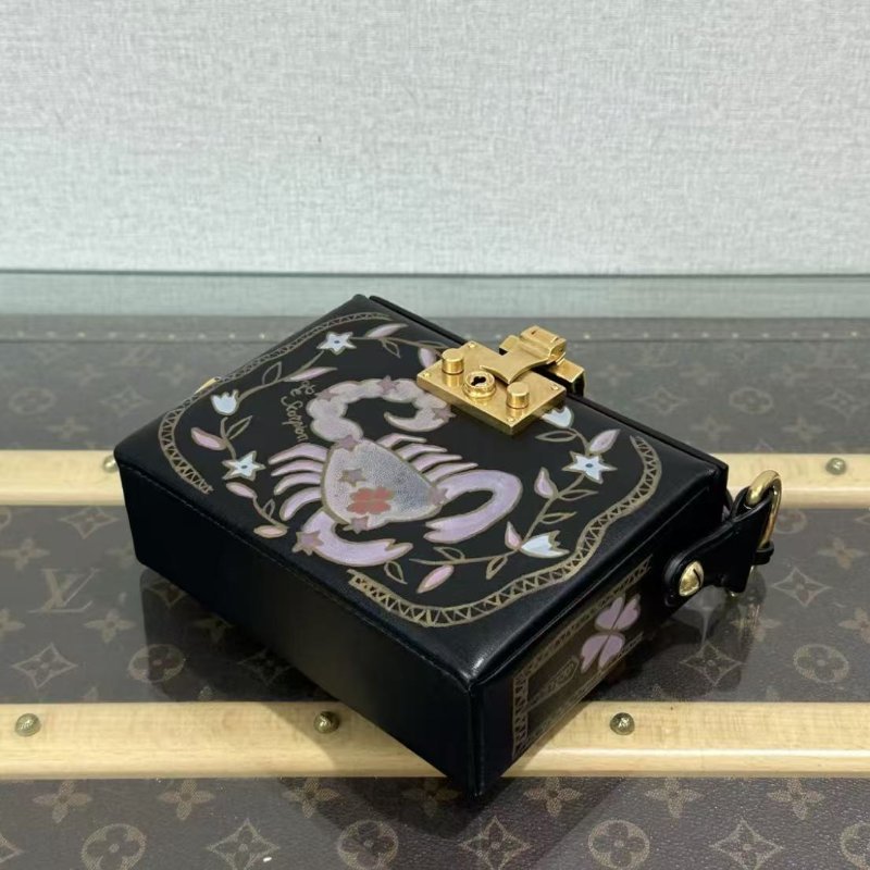 ✨DIOR 限量款手繪天蠍座盒子包17*13*6 98新 配件:塵袋-5