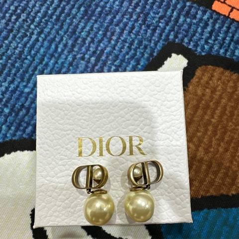 DIOR耳環
