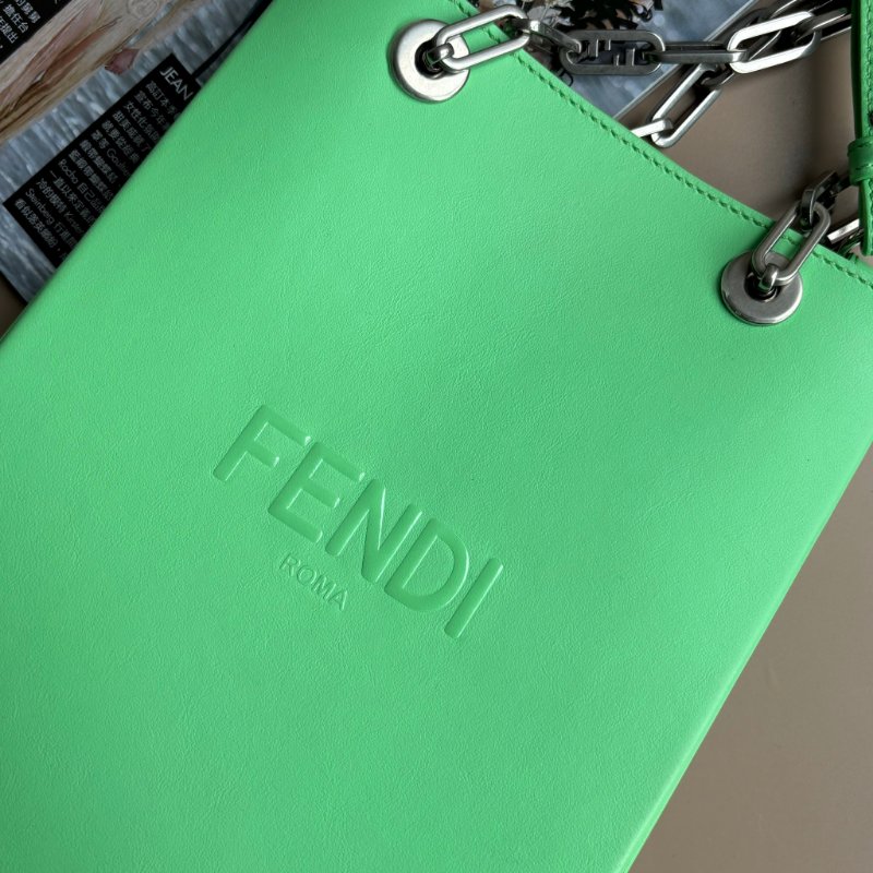 ::FENDI:: Fendi Pack ROMA 浮雕字樣綠色銀鏈手提 斜背包 Tote Bag 托特包-1