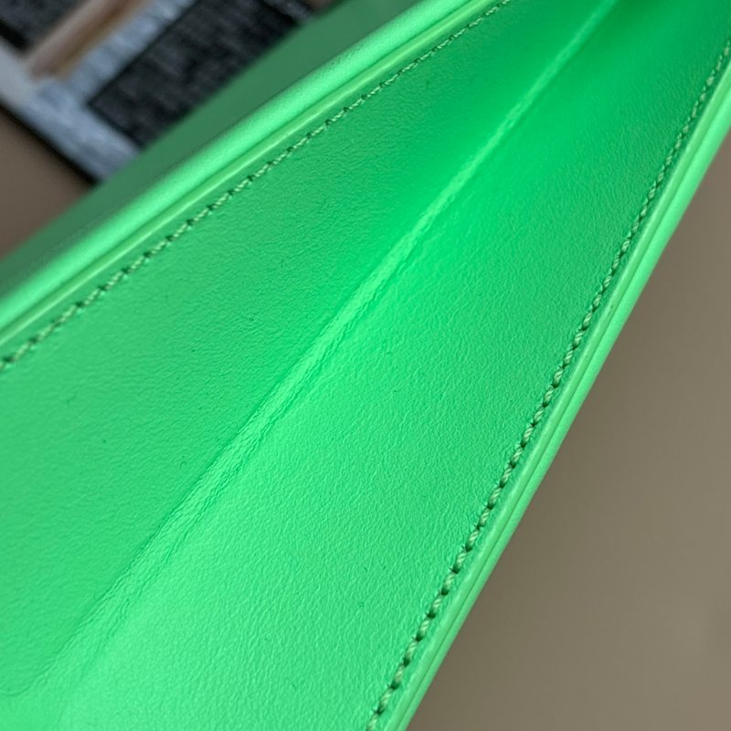 ::FENDI:: Fendi Pack ROMA 浮雕字樣綠色銀鏈手提 斜背包 Tote Bag 托特包-11