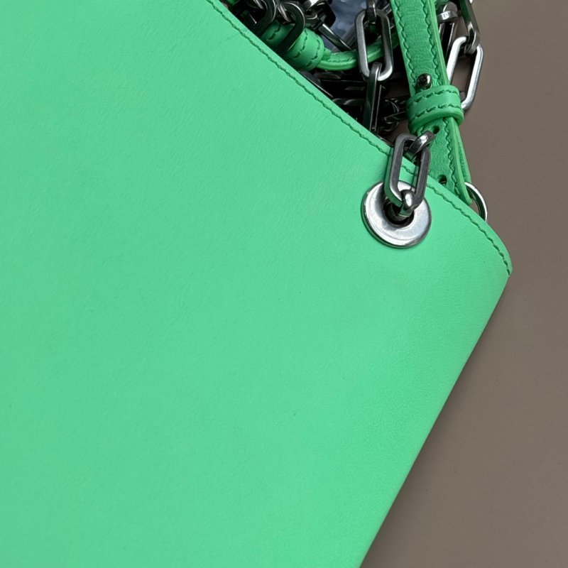 ::FENDI:: Fendi Pack ROMA 浮雕字樣綠色銀鏈手提 斜背包 Tote Bag 托特包-14