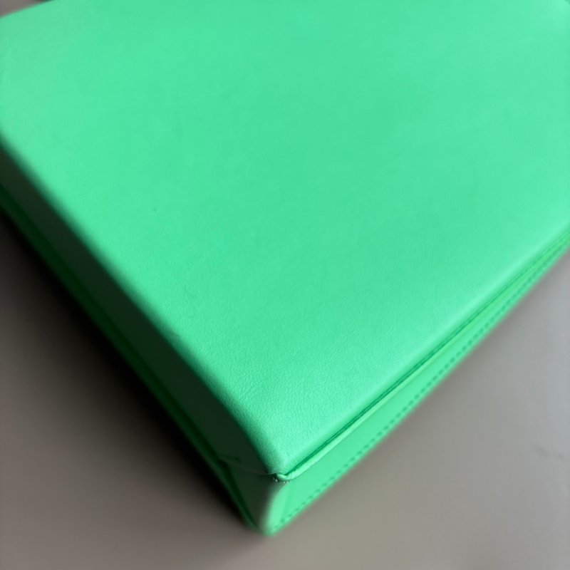 ::FENDI:: Fendi Pack ROMA 浮雕字樣綠色銀鏈手提 斜背包 Tote Bag 托特包-18