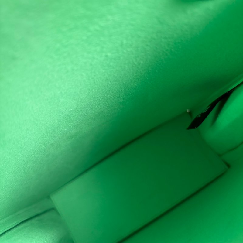 ::FENDI:: Fendi Pack ROMA 浮雕字樣綠色銀鏈手提 斜背包 Tote Bag 托特包-25