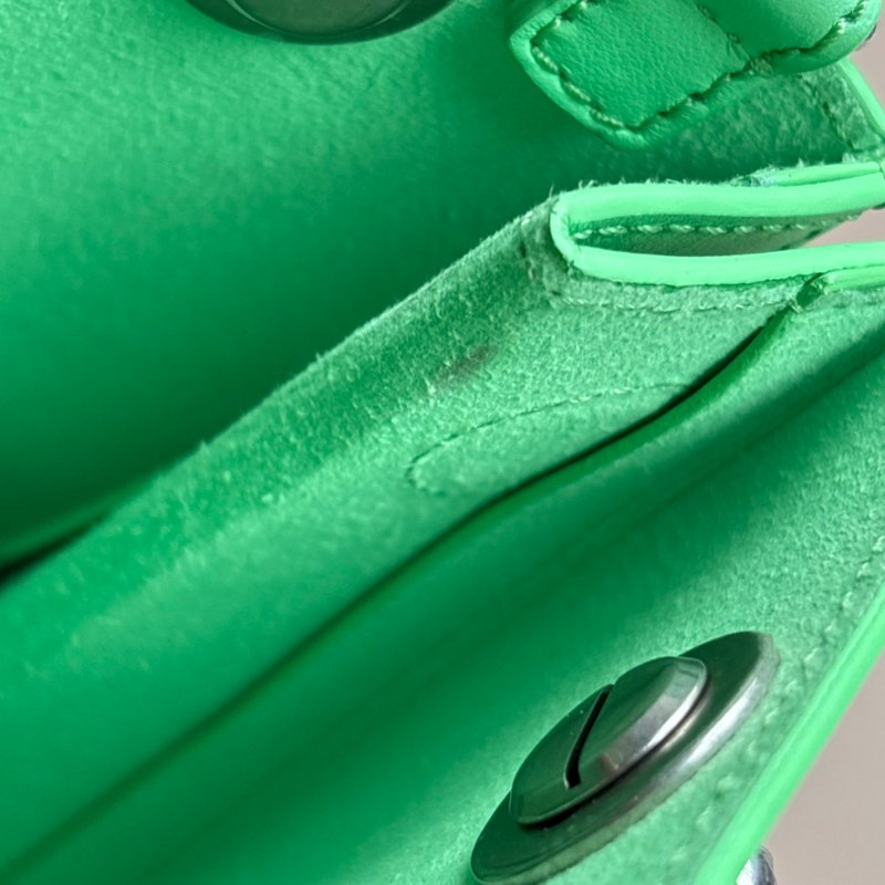 ::FENDI:: Fendi Pack ROMA 浮雕字樣綠色銀鏈手提 斜背包 Tote Bag 托特包-26